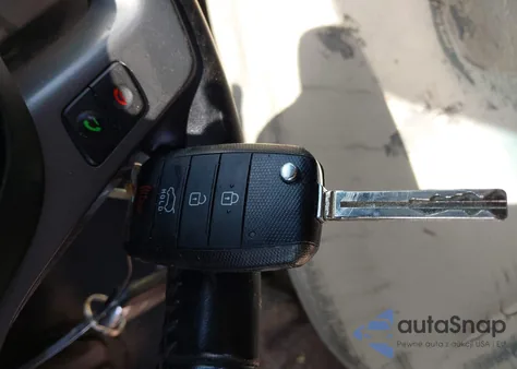 2015 Kia Sorento Lx z USA, uszkodzony, nr VIN 5XYKTCA67FG547788